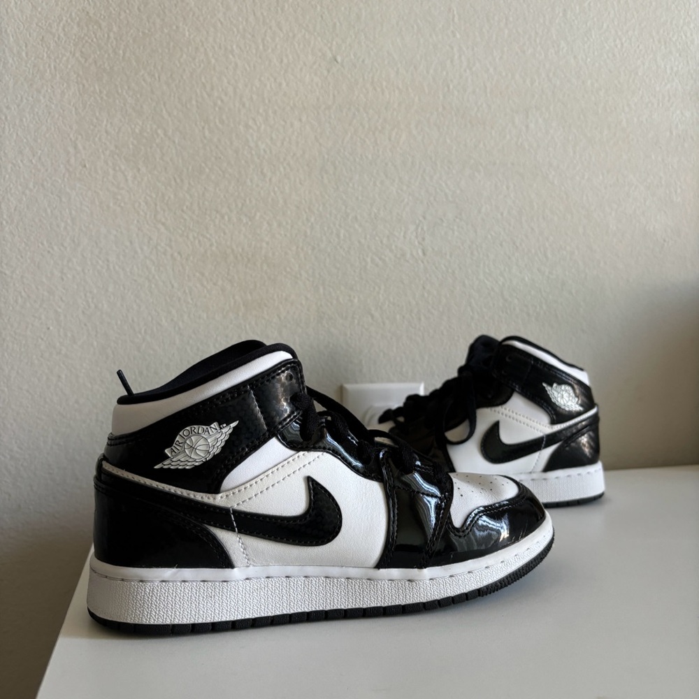 Jordan 1 carbon fiber all star  - 4big kids/ 6 women